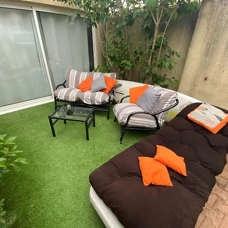 La Maison Des Chez Genevieve & Norbert 6 A 8 Personnes